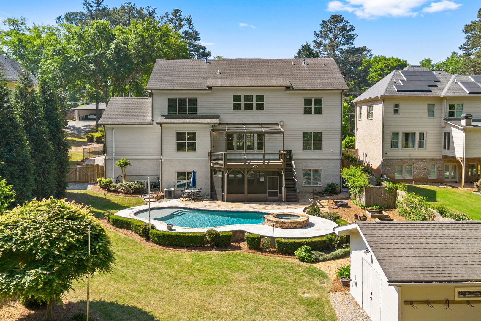 2736 Pangborn Road