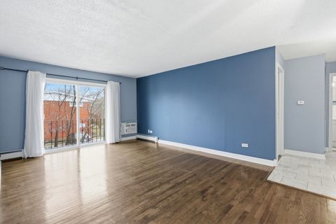 Tiny photo for 8995 Kennedy Drive N #206F, Des Plaines, IL 60016 (MLS # 12590782)