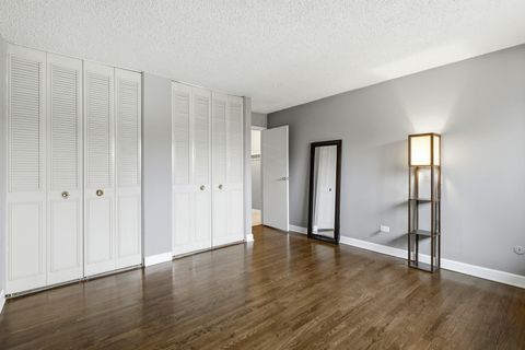 Tiny photo for 8995 Kennedy Drive N #206F, Des Plaines, IL 60016 (MLS # 12590782)