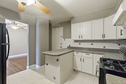 Tiny photo for 8995 Kennedy Drive N #206F, Des Plaines, IL 60016 (MLS # 12590782)