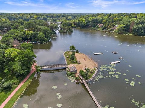 A home in Tower Lakes