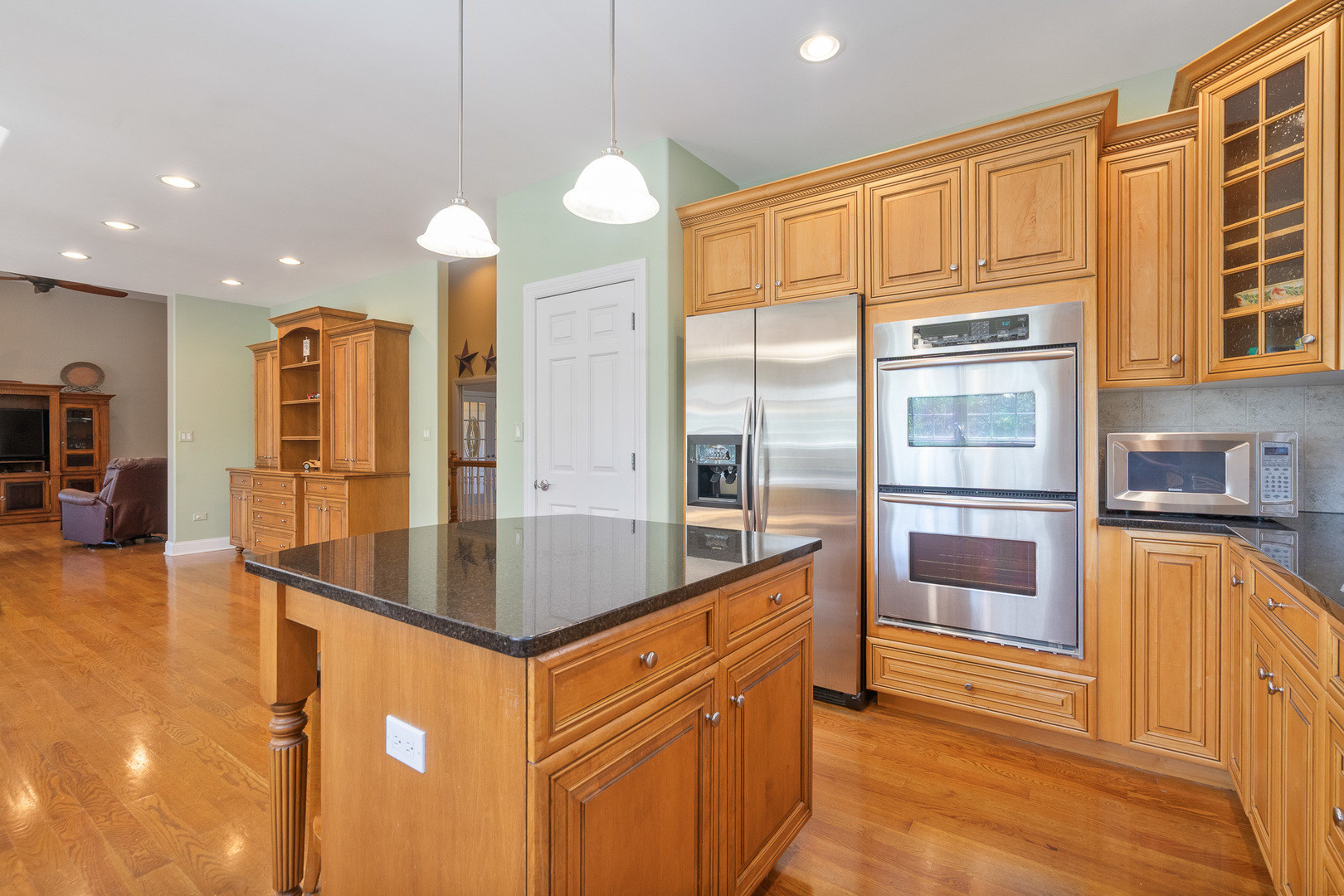 8421 W Blackthorne Way