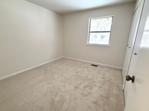 Tiny photo for 2400 Mallow Court #Z1, Schaumburg, IL 60194 (MLS # 12552330)