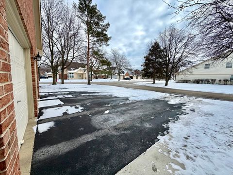 Tiny photo for 2400 Mallow Court #Z1, Schaumburg, IL 60194 (MLS # 12552330)