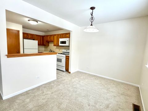 Tiny photo for 2400 Mallow Court #Z1, Schaumburg, IL 60194 (MLS # 12552330)