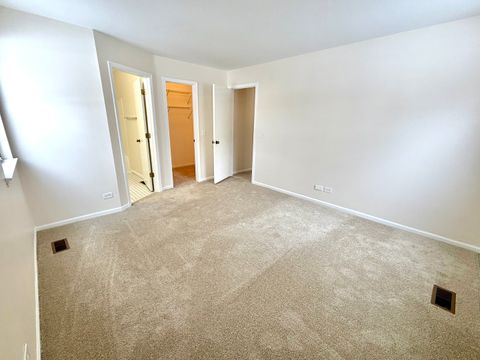 Tiny photo for 2400 Mallow Court #Z1, Schaumburg, IL 60194 (MLS # 12552330)
