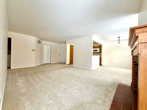 Tiny photo for 2400 Mallow Court #Z1, Schaumburg, IL 60194 (MLS # 12552330)