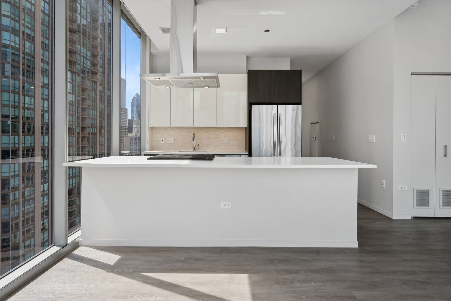 8 E Huron Street 2002