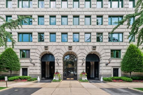 209 E LAKE SHORE Drive 14 Chicago IL 60611