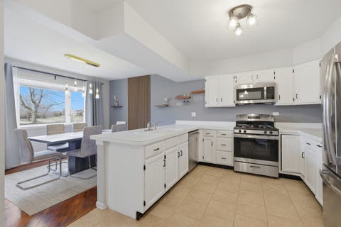 Tiny photo for 1729 Pebble Beach Court, Hoffman Estates, IL 60169 (MLS # 12733310)