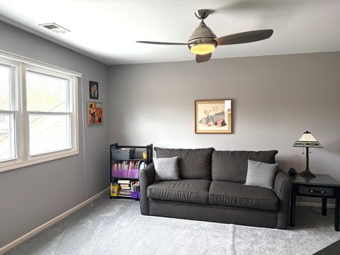 Tiny photo for 43 Willow Parkway, Buffalo Grove, IL 60089 (MLS # 12628676)