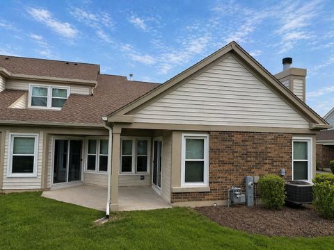 Tiny photo for 43 Willow Parkway, Buffalo Grove, IL 60089 (MLS # 12628676)
