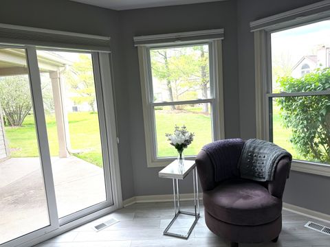 Tiny photo for 43 Willow Parkway, Buffalo Grove, IL 60089 (MLS # 12628676)