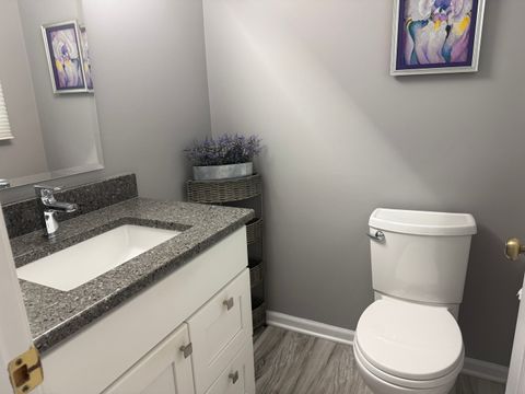 Tiny photo for 43 Willow Parkway, Buffalo Grove, IL 60089 (MLS # 12628676)