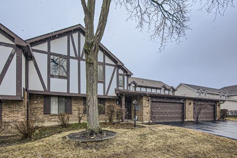 Photo of 372 Springlake Lane #C, Aurora, IL 60504 (MLS # 12558007)