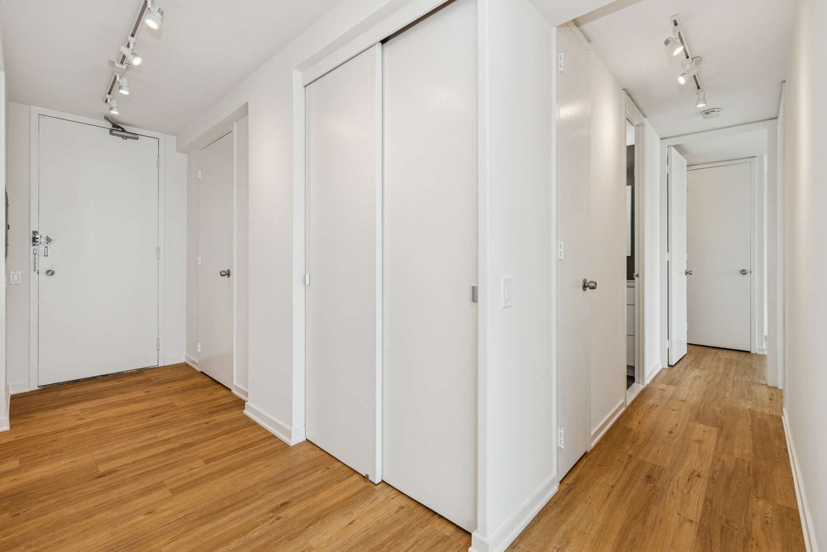 330 W Diversey Parkway 2306