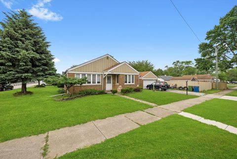 Tiny photo for 10828 S PULASKI Road, Oak Lawn, IL 60453 (MLS # 12379972)