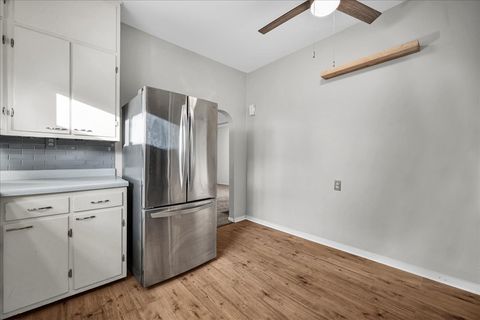 Tiny photo for 610 Scott Street, Bloomington, IL 61701 (MLS # 12514496)