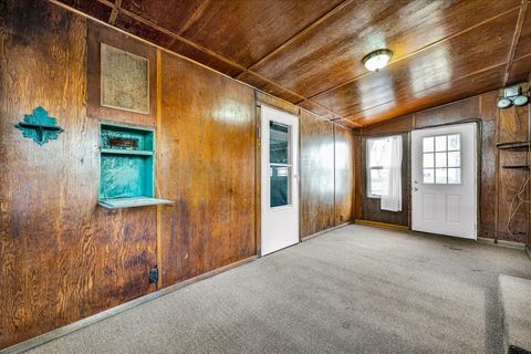 Tiny photo for 610 Scott Street, Bloomington, IL 61701 (MLS # 12514496)