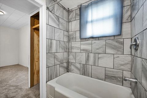 Tiny photo for 610 Scott Street, Bloomington, IL 61701 (MLS # 12514496)