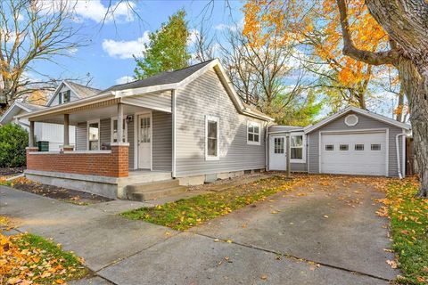 Photo of 610 Scott Street, Bloomington, IL 61701 (MLS # 12514496)