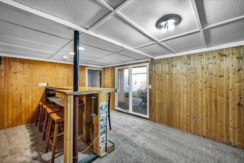 Tiny photo for 610 Scott Street, Bloomington, IL 61701 (MLS # 12514496)