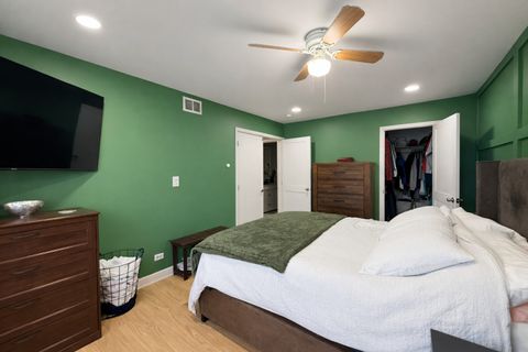 Tiny photo for 1587 Brookside Drive, Hoffman Estates, IL 60169 (MLS # 12558990)