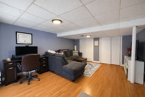 Tiny photo for 1587 Brookside Drive, Hoffman Estates, IL 60169 (MLS # 12558990)