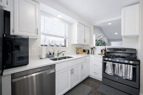 Tiny photo for 1587 Brookside Drive, Hoffman Estates, IL 60169 (MLS # 12558990)