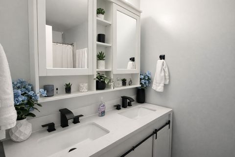 Tiny photo for 1587 Brookside Drive, Hoffman Estates, IL 60169 (MLS # 12558990)