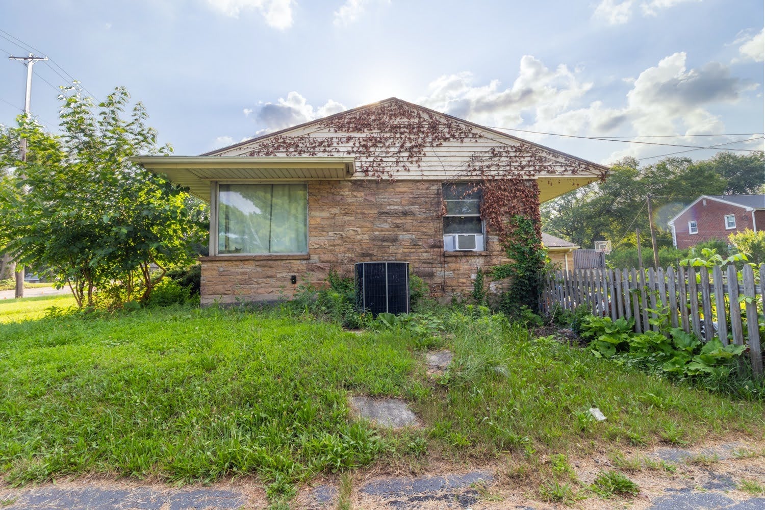 2808 E State Street