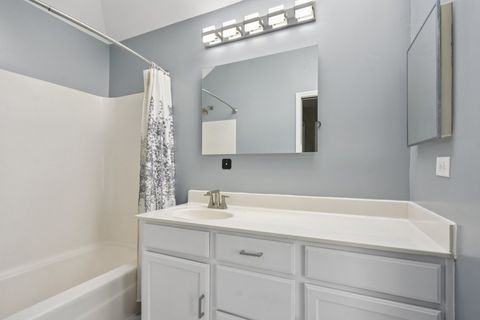 Tiny photo for 616 Pinehurst Drive, North Aurora, IL 60542 (MLS # 12497267)