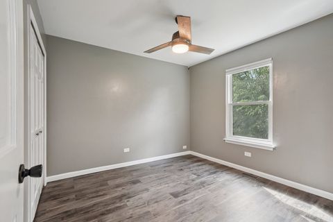 Tiny photo for 616 Pinehurst Drive, North Aurora, IL 60542 (MLS # 12497267)