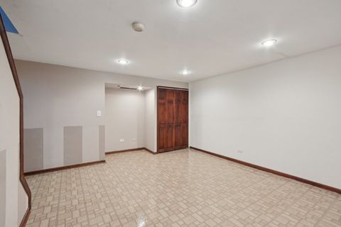 Tiny photo for 616 Pinehurst Drive, North Aurora, IL 60542 (MLS # 12497267)