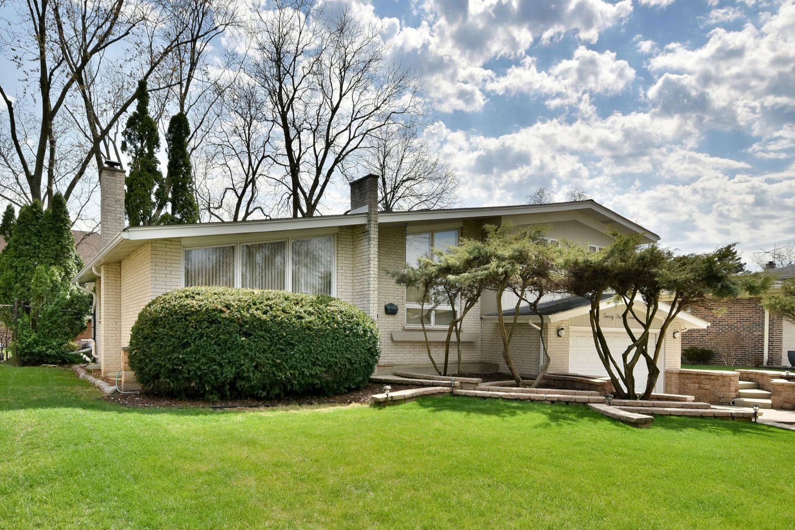 2407 E Sherwood Road