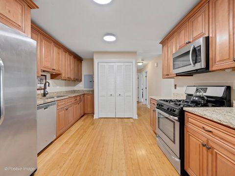 Tiny photo for 350 Shawnee Drive, Carol Stream, IL 60188 (MLS # 12600252)