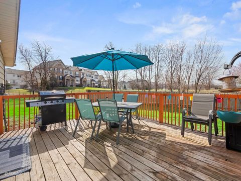 Tiny photo for 350 Shawnee Drive, Carol Stream, IL 60188 (MLS # 12600252)