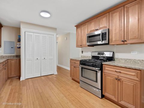 Tiny photo for 350 Shawnee Drive, Carol Stream, IL 60188 (MLS # 12600252)