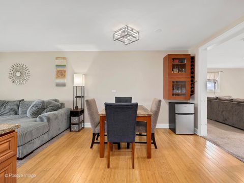 Tiny photo for 350 Shawnee Drive, Carol Stream, IL 60188 (MLS # 12600252)