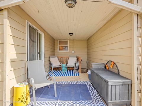 Tiny photo for 350 Shawnee Drive, Carol Stream, IL 60188 (MLS # 12600252)