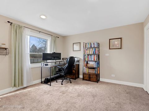 Tiny photo for 350 Shawnee Drive, Carol Stream, IL 60188 (MLS # 12600252)