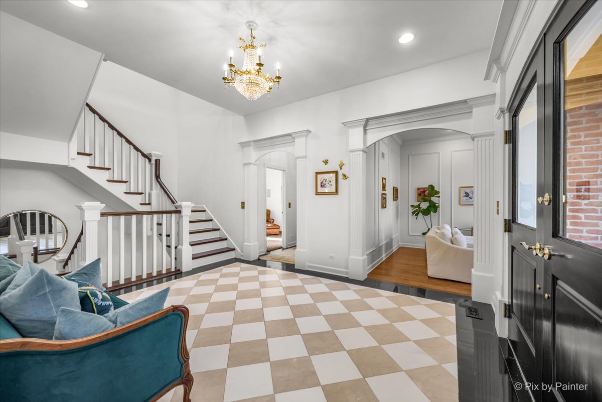 821 Fox Glen Drive