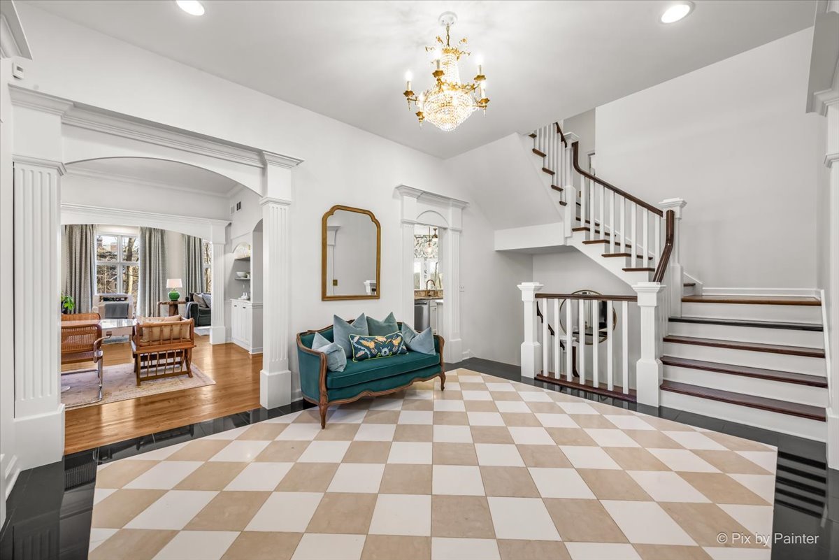 821 Fox Glen Drive
