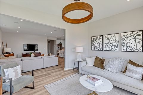 Tiny photo for 2798 Spring Circle South Cir, Lindenhurst, IL 60046 (MLS # 12495388)