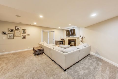 Tiny photo for 2047 N Honore Street, Chicago, IL 60614 (MLS # 12472886)