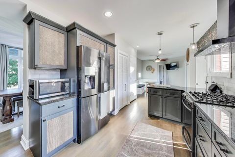 Tiny photo for 2047 N Honore Street, Chicago, IL 60614 (MLS # 12472886)