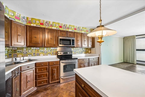 Tiny photo for 1500 Sheridan Road #8L, Wilmette, IL 60091 (MLS # 12793932)