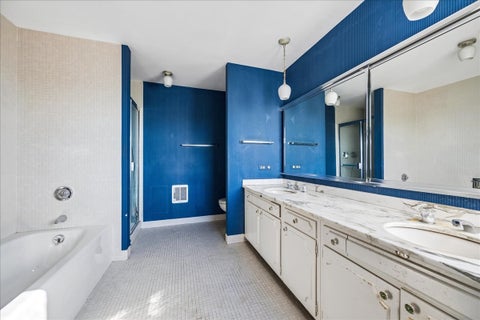 Tiny photo for 1500 Sheridan Road #8L, Wilmette, IL 60091 (MLS # 12793932)