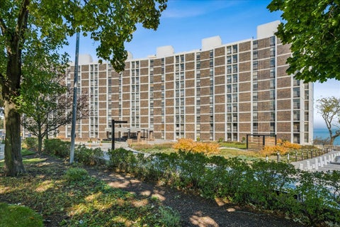 Tiny photo for 1500 Sheridan Road #8L, Wilmette, IL 60091 (MLS # 12793932)