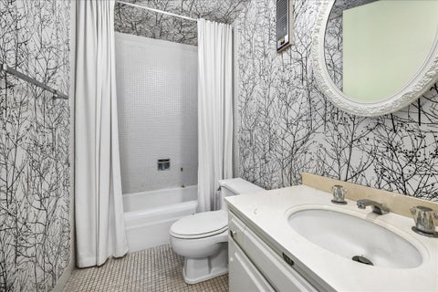 Tiny photo for 1500 Sheridan Road #8L, Wilmette, IL 60091 (MLS # 12793932)